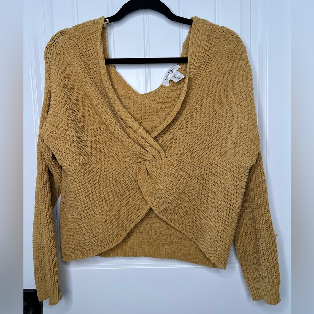 NWOT JESSICA SIMPSON SWEATER . Size S. BRONZE CARAMEL COLOR Never worn